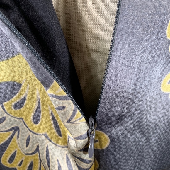 Whitley by Johnny Was Obi Belted Peplum Silk top S - Picture 6 of 7